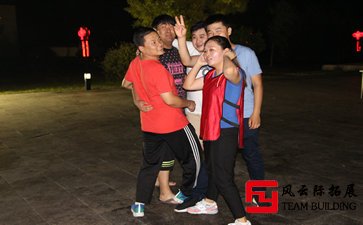 戶外團(tuán)建拓展活動總結(jié)1000字