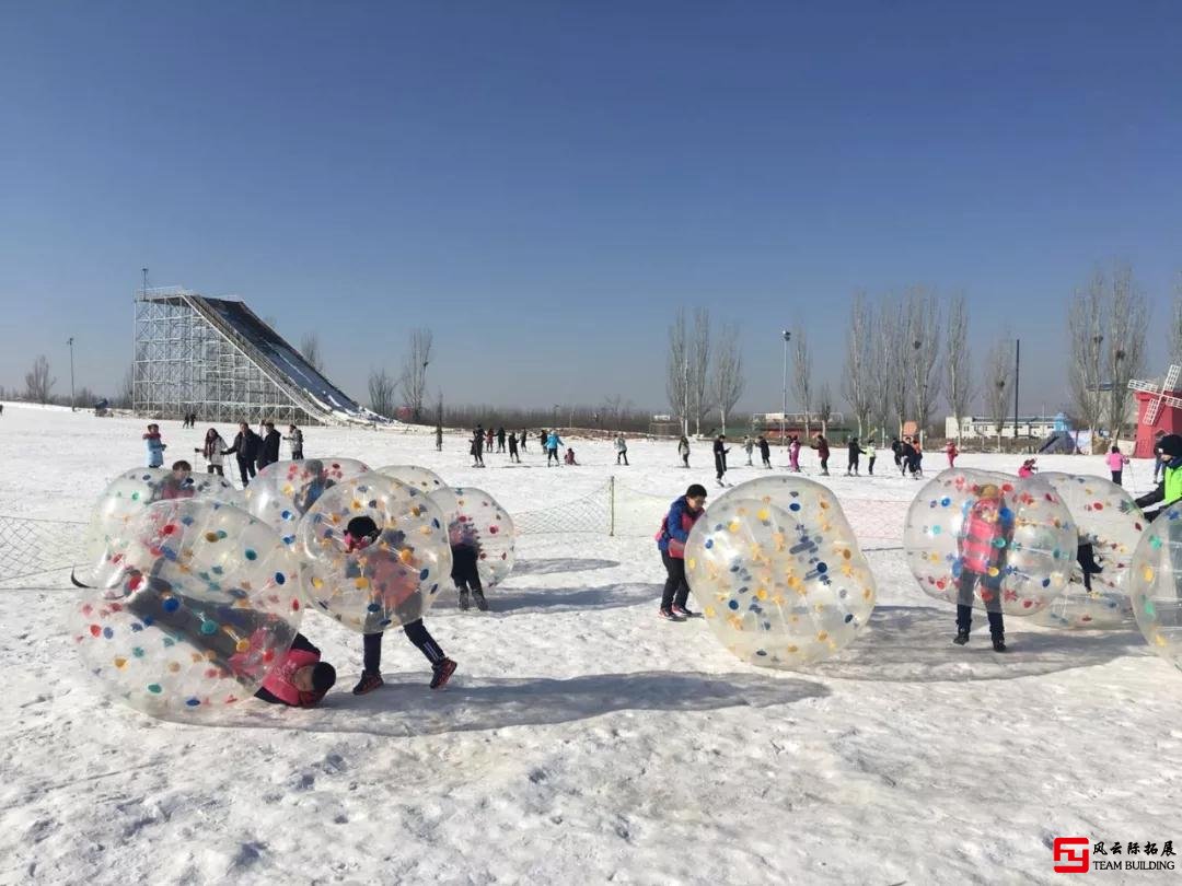 滑雪團(tuán)建活動