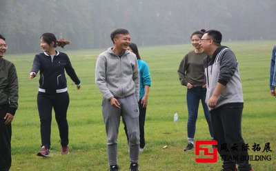 “超越夢(mèng)想，展現(xiàn)自我＂7月夏季戶外拓展訓(xùn)練